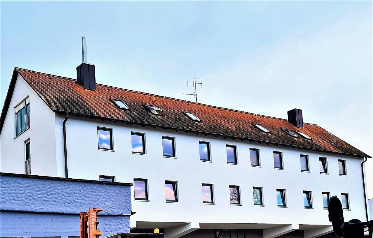 Bei Playmobilland- Grosszugige Wohnung Mit Terasse 1 Zirndorf Extérieur photo